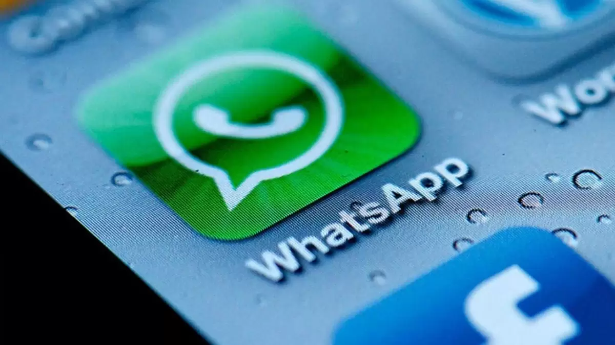 The Disadvantages of Using WhatsApp for Business